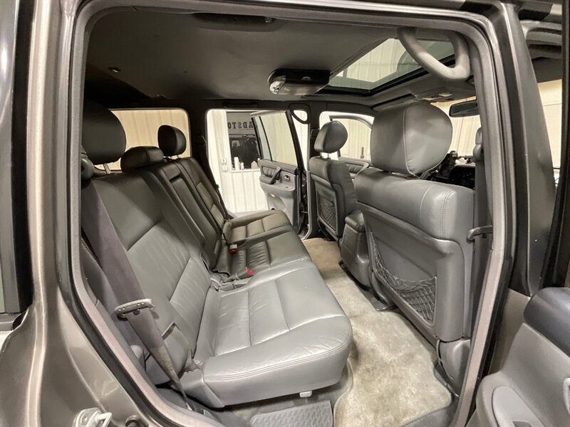 2001 Toyota Land Cruiser Sport Utility 4X4 / 4.7L V8 / NEW WHEELS TIRES / ZERO RUST / TIMING BELT SERVICE ALREADY DONE/Leather Heated Seats - Photo 12 - Gladstone, OR 97027