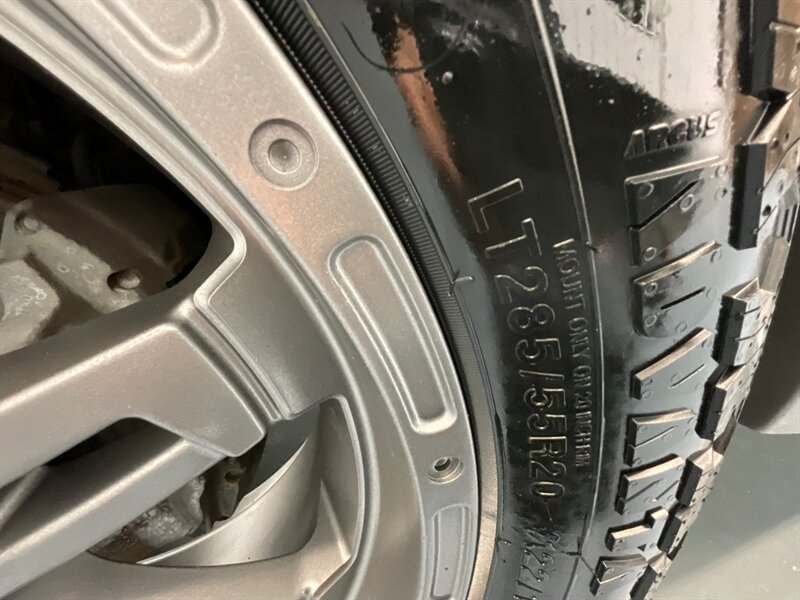 2001 Toyota Land Cruiser Sport Utility 4X4 / 4.7L V8 / NEW WHEELS TIRES / ZERO RUST / TIMING BELT SERVICE ALREADY DONE/Leather Heated Seats - Photo 50 - Gladstone, OR 97027