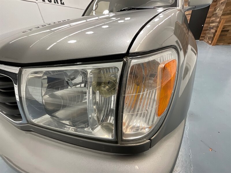 2001 Toyota Land Cruiser Sport Utility 4X4 / 4.7L V8 / NEW WHEELS TIRES / ZERO RUST / TIMING BELT SERVICE ALREADY DONE/Leather Heated Seats - Photo 26 - Gladstone, OR 97027
