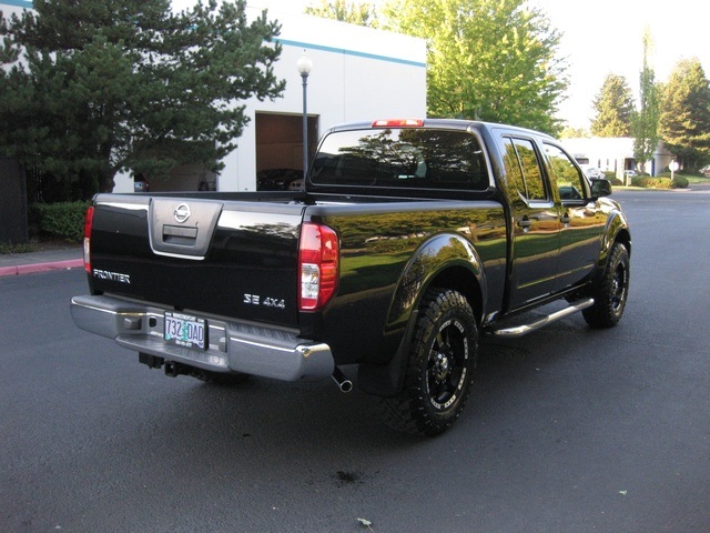 2007 Nissan Frontier SE Crew Cab 4X4 / LIFTED / 1-OWNER