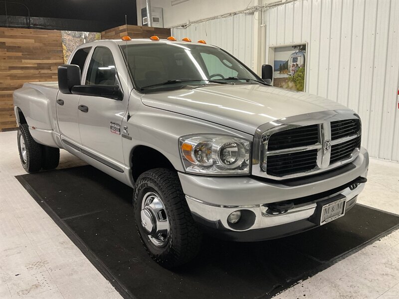 2007 Dodge Ram 3500 SLT BIGHORN 4X4 / 5.9L DIESEL / DUALLY / 6-SPEED  /LOCAL TRUCK / RUST FREE / JAKE BRAKE / ONLY 78,000 MILES - Photo 2 - Gladstone, OR 97027