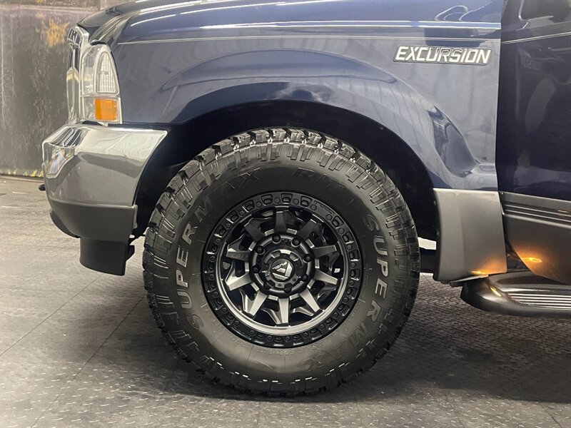 2003 Ford Excursion XLT 2WD V10 / Leather / NEW WHEELS & TIRES   - Photo 30 - Gladstone, OR 97027