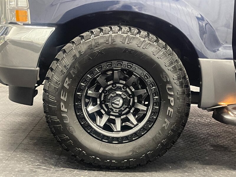 2003 Ford Excursion XLT 2WD V10 / Leather / NEW WHEELS & TIRES   - Photo 23 - Gladstone, OR 97027