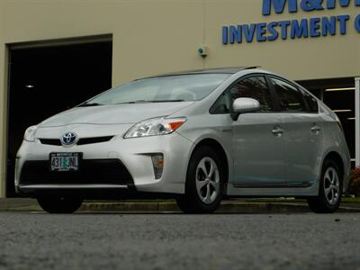 2012 Toyota Prius Five NAVi / LEATHER / PANORAMIC ROOF / LOW MILES Hatchback