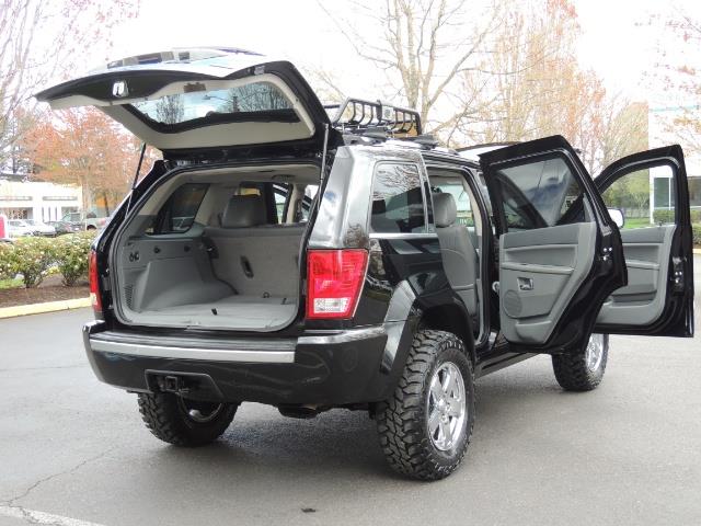 2007 Jeep Grand Cherokee Overland 4X4 V8 HEMI / NAVi / Rear CAM / LIFTED !!   - Photo 28 - Portland, OR 97217