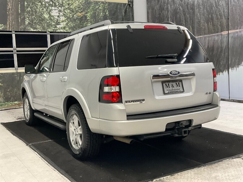 2010 Ford Explorer XLT 4X4 / Leather / Navigation / 3RD ROW SEAT  / Excel Cond - Photo 7 - Gladstone, OR 97027