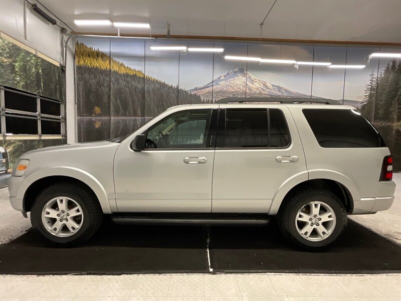 2010 Ford Explorer XLT 4X4 / Leather / Navigation / 3RD ROW SEAT  / Excel Cond - Photo 3 - Gladstone, OR 97027