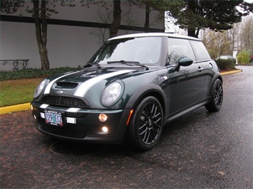 2006 MINI Cooper S 6-Speed/Leather/Pano Moonroof Hatchback