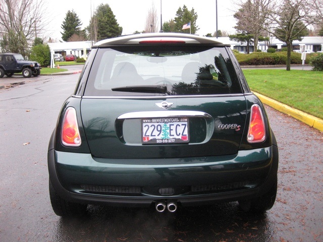 2006 MINI Cooper S 6-Speed/Leather/Pano Moonroof   - Photo 4 - Portland, OR 97217