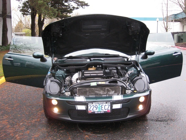 2006 MINI Cooper S 6-Speed/Leather/Pano Moonroof   - Photo 16 - Portland, OR 97217