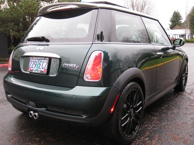 2006 MINI Cooper S 6-Speed/Leather/Pano Moonroof   - Photo 41 - Portland, OR 97217