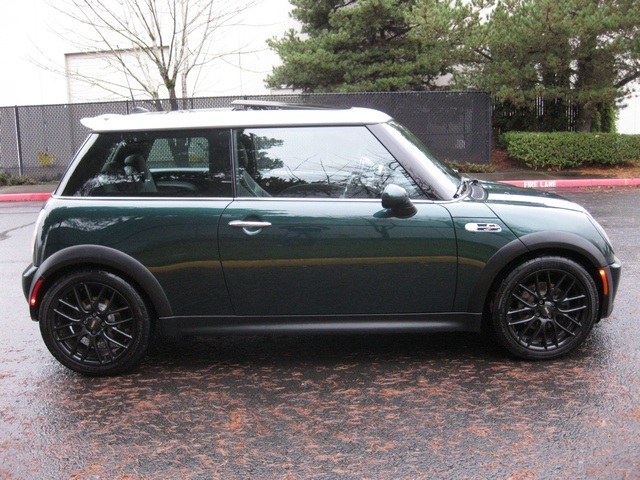 2006 MINI Cooper S 6-Speed/Leather/Pano Moonroof   - Photo 6 - Portland, OR 97217