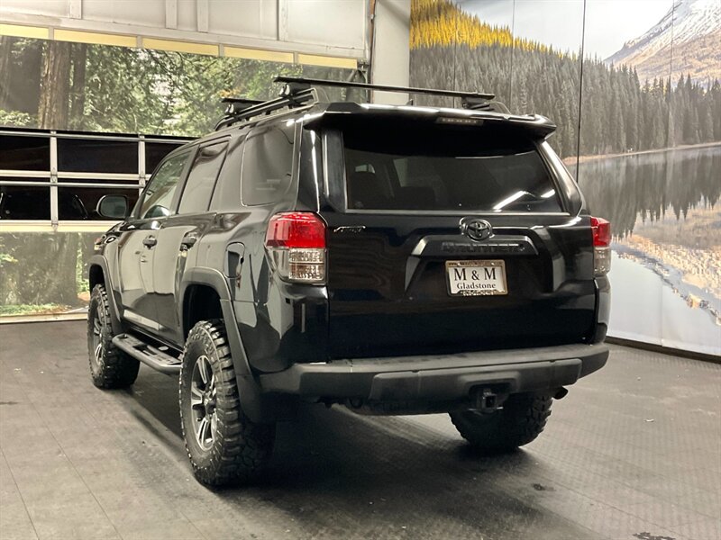 2010 Toyota 4Runner Trail Sport Utility 4X4 / LIFTED w/ NEW TIRES  Backup Camera / CRAWL CONTROL & DIFF LOCK / SHAPE & CLEAN - Photo 8 - Gladstone, OR 97027