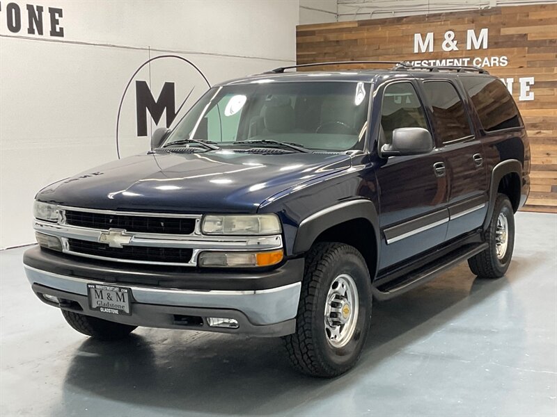 2004 Chevrolet Suburban 2500 LS Sport Utility 4X4/ 6.0L V8 / Sunroof  / LOCAL SUV w. ZERO RUST / Towing Pkg / 3RD ROW SEAT / LOW MILES - Photo 1 - Gladstone, OR 97027