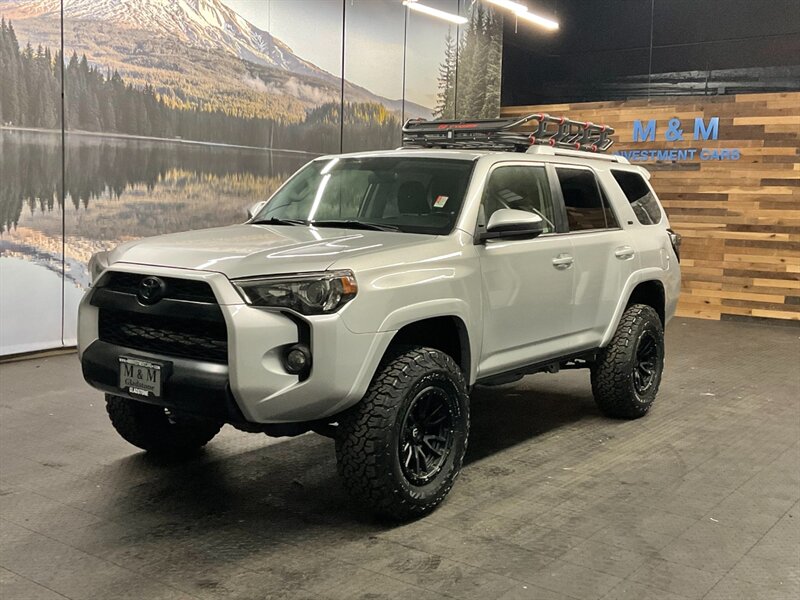 2015 Toyota 4Runner SR5 4X4 / Navigation  NEW LIFTED + WHEELS + TIRES   - Photo 25 - Gladstone, OR 97027