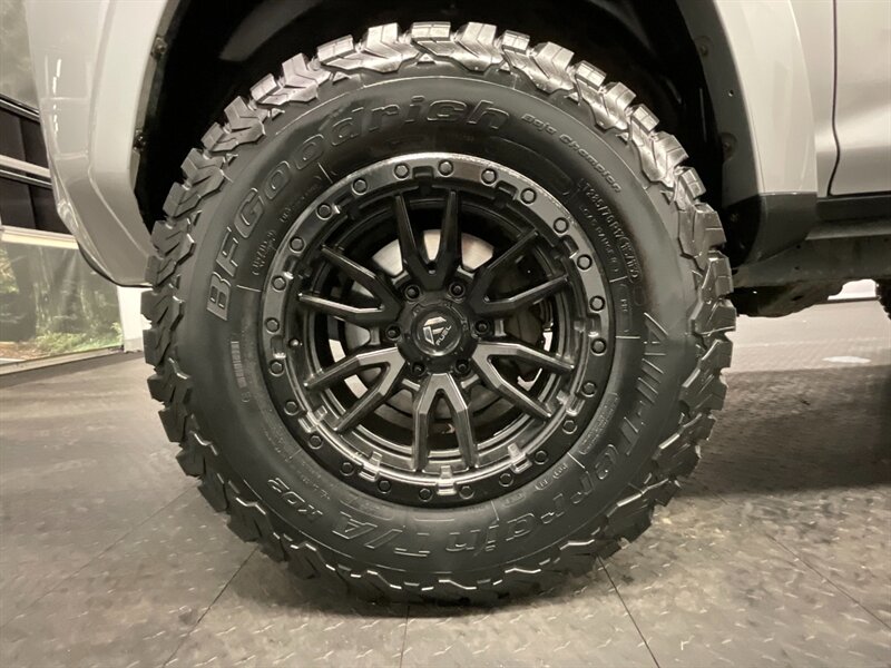 2015 Toyota 4Runner SR5 4X4 / Navigation  NEW LIFTED + WHEELS + TIRES   - Photo 23 - Gladstone, OR 97027