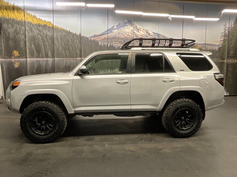 2015 Toyota 4Runner SR5 4X4 / Navigation  NEW LIFTED + WHEELS + TIRES   - Photo 3 - Gladstone, OR 97027