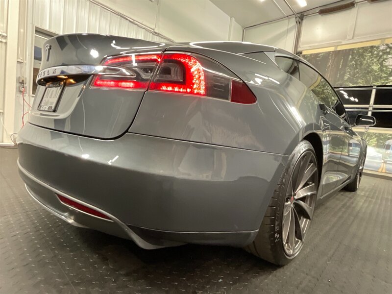 2013 Tesla Model S Sedan 60k WH / Leath   - Photo 11 - Gladstone, OR 97027