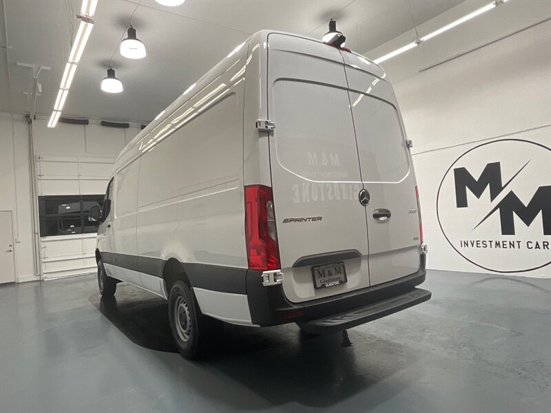 2022 Mercedes-Benz Sprinter 2500 Cargo Van 4X4 /V6 DIESEL / HIGHROOF 170 WB  / ONLY 100 MILES - Photo 8 - Gladstone, OR 97027