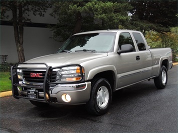 2003 GMC Sierra 1500 SLT / 4-Door / 4WD / Leather / New Tires / Loaded Truck