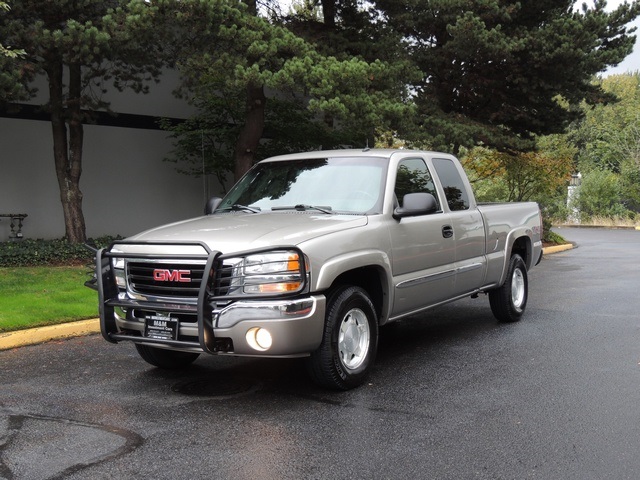 2003 GMC Sierra 1500 SLT / 4-Door / 4WD / Leather / New Tires / Loaded