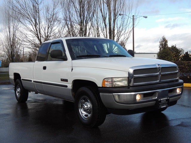 1999 Dodge Ram 2500 Laramie / 5.9L CUMMINS Diesel / LongBed/ LOW MILES