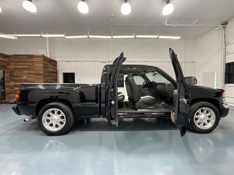 2005 GMC Sierra 1500 SLE Extended Cab 4-Door / 5.3L V8 / Leather Seats  / ZERO RUST - Photo 6 - Gladstone, OR 97027