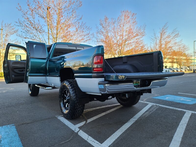 1999 Dodge Ram 2500 Laramie Quad Cab / 4X4 / 5.9L CUMMINS DIESEL /  5-SPEED MANUAL / NEW MOTO METAL WHEELS / NEW TIRES / LIFTED !! - Photo 59 - Portland, OR 97217