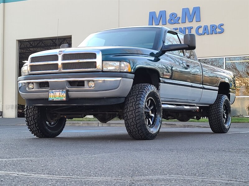 1999 Dodge Ram 2500 Laramie Quad Cab / 4X4 / 5.9L CUMMINS DIESEL /  5-SPEED MANUAL / NEW MOTO METAL WHEELS / NEW TIRES / LIFTED !! - Photo 67 - Portland, OR 97217