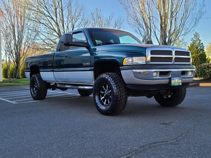 1999 Dodge Ram 2500 Laramie Quad Cab / 4X4 / 5.9L CUMMINS DIESEL /  5-SPEED MANUAL / NEW MOTO METAL WHEELS / NEW TIRES / LIFTED !! - Photo 63 - Portland, OR 97217