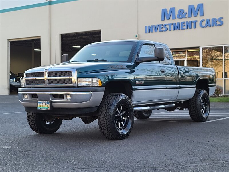 1999 Dodge Ram 2500 Laramie Quad Cab / 4X4 / 5.9L CUMMINS DIESEL /  5-SPEED MANUAL / NEW MOTO METAL WHEELS / NEW TIRES / LIFTED !! - Photo 62 - Portland, OR 97217