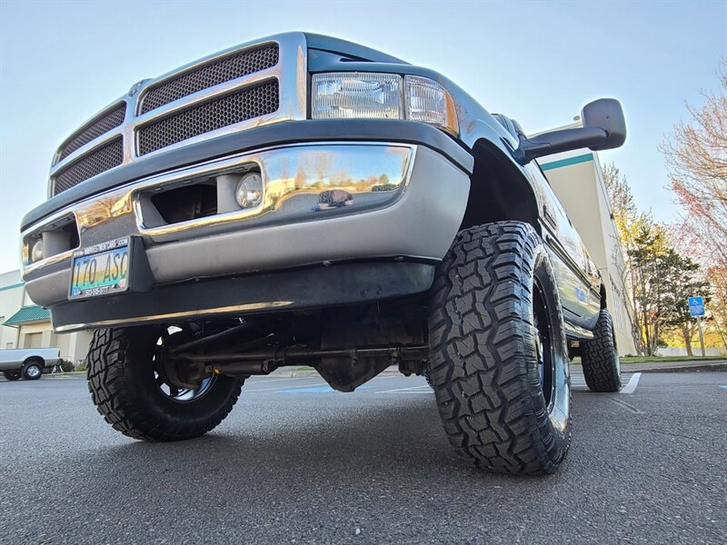 1999 Dodge Ram 2500 Laramie Quad Cab / 4X4 / 5.9L CUMMINS DIESEL /  5-SPEED MANUAL / NEW MOTO METAL WHEELS / NEW TIRES / LIFTED !! - Photo 7 - Portland, OR 97217