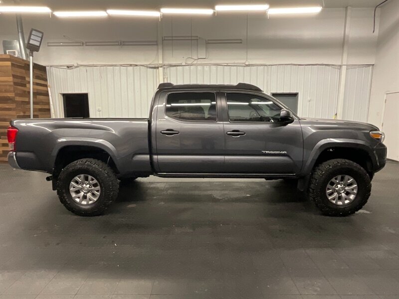 2016 Toyota Tacoma SR5 V6 Double Cab 4X   - Photo 4 - Gladstone, OR 97027