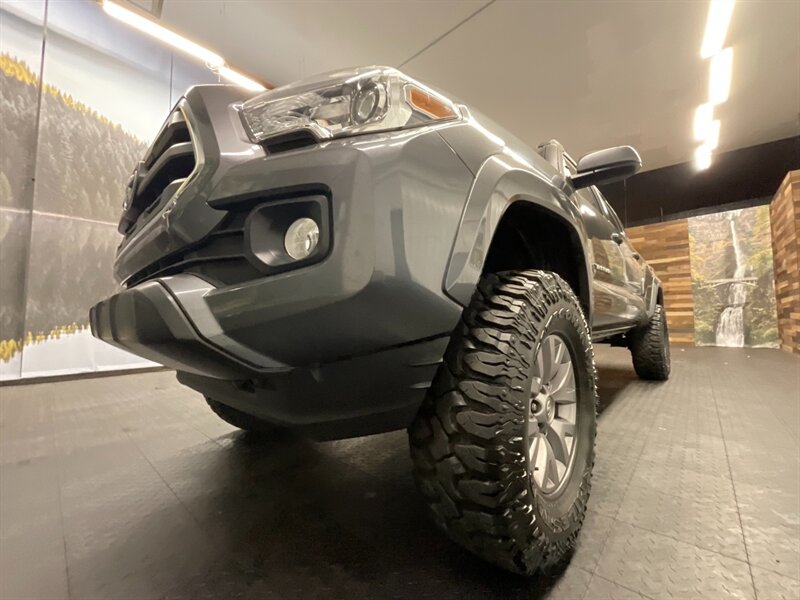 2016 Toyota Tacoma SR5 V6 Double Cab 4X   - Photo 9 - Gladstone, OR 97027