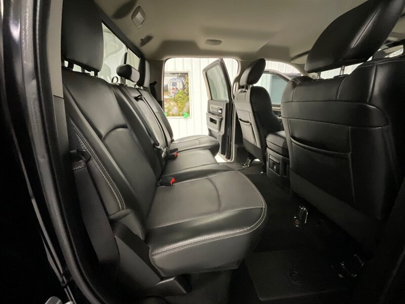 2013 RAM 1500 Sport  / Heated & Ventilated Seats/ Navi - Photo 15 - Gladstone, OR 97027