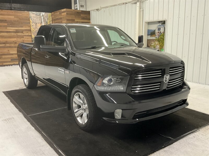 2013 RAM 1500 Sport  / Heated & Ventilated Seats/ Navi - Photo 2 - Gladstone, OR 97027