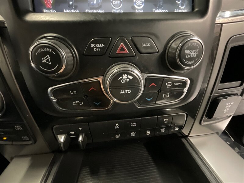 2013 RAM 1500 Sport  / Heated & Ventilated Seats/ Navi - Photo 22 - Gladstone, OR 97027