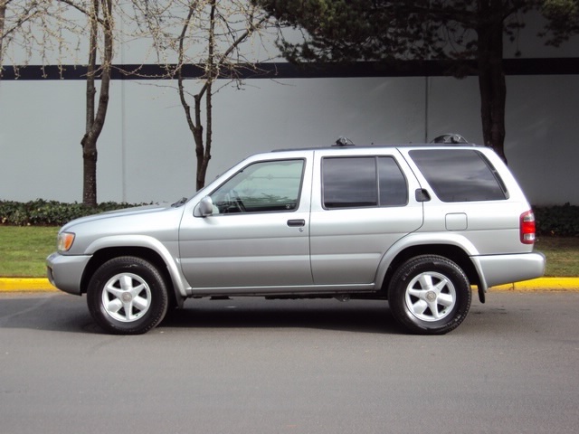 1999 Nissan Pathfinder LE   - Photo 2 - Portland, OR 97217