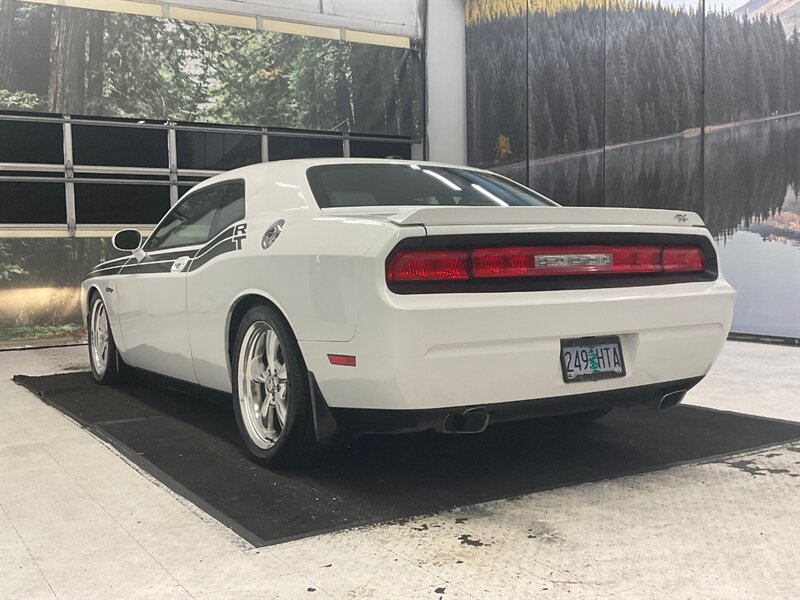 2010 Dodge Challenger R/T Classic Coupe / V8 5.7L HEMI / Leather Heated  / Excel Cond - Photo 7 - Gladstone, OR 97027