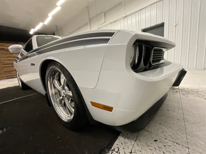 2010 Dodge Challenger R/T Classic Coupe / V8 5.7L HEMI / Leather Heated  / Excel Cond - Photo 28 - Gladstone, OR 97027