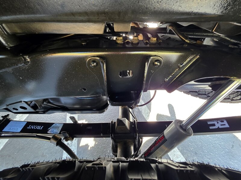 2012 Toyota Tacoma V6 DOUBLE CAB / 4X4 / TRD OFF ROAD / V6 4.0L / BRAND NEW LIFT / BRAND NEW TIRES / DIFF LOCK / CAM / RECORDS - Photo 22 - Portland, OR 97217