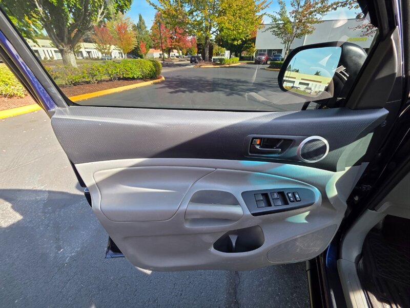 2012 Toyota Tacoma V6 DOUBLE CAB / 4X4 / TRD OFF ROAD / V6 4.0L / BRAND NEW LIFT / BRAND NEW TIRES / DIFF LOCK / CAM / RECORDS - Photo 50 - Portland, OR 97217