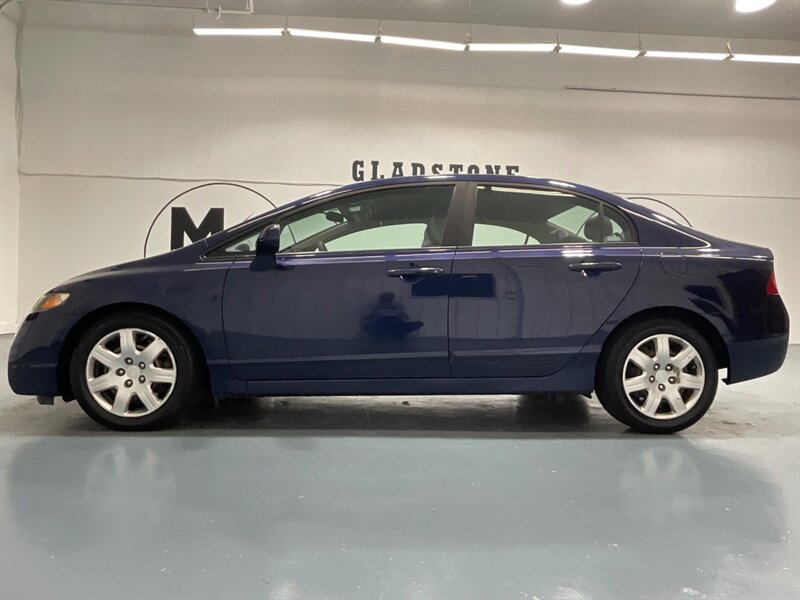 2009 Honda Civic LX Sedan 4dr / 1.8L 4Cyl / 69,000 MILES  / Automatic / LOW MILES - Photo 3 - Gladstone, OR 97027