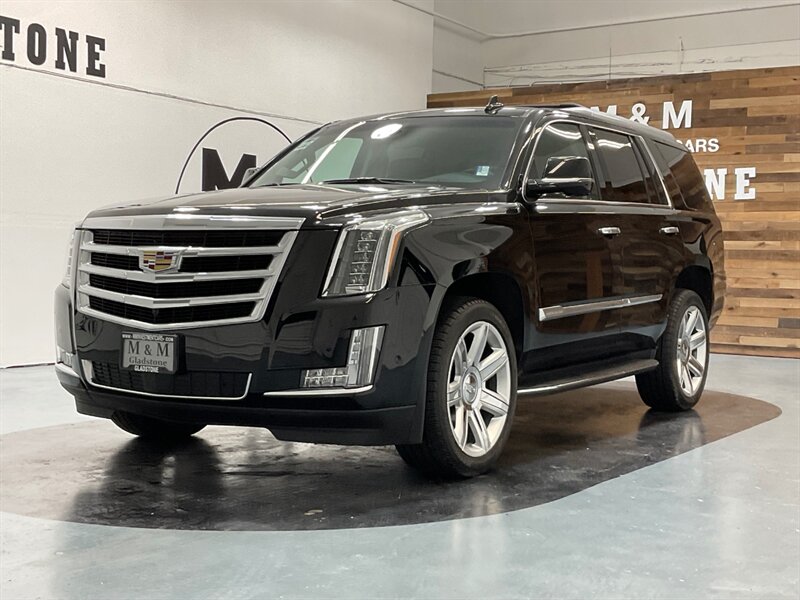 2018 Cadillac Escalade Premium Luxury 4X4 / 6.2L V8 / 66K MILES  / FULLY LOADED - Photo 1 - Gladstone, OR 97027