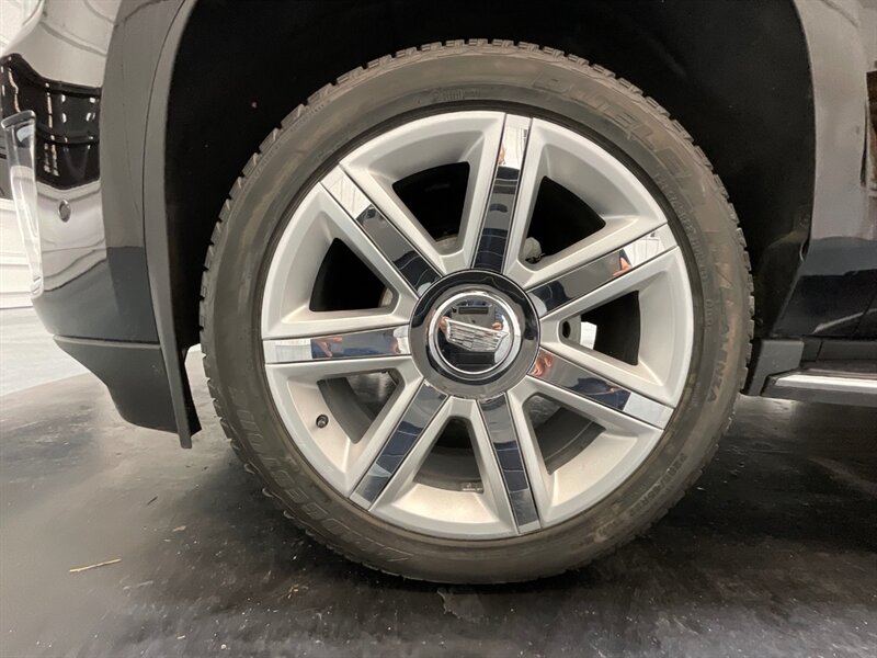 2018 Cadillac Escalade Premium Luxury 4X4 / 6.2L V8 / 66K MILES  / FULLY LOADED - Photo 23 - Gladstone, OR 97027