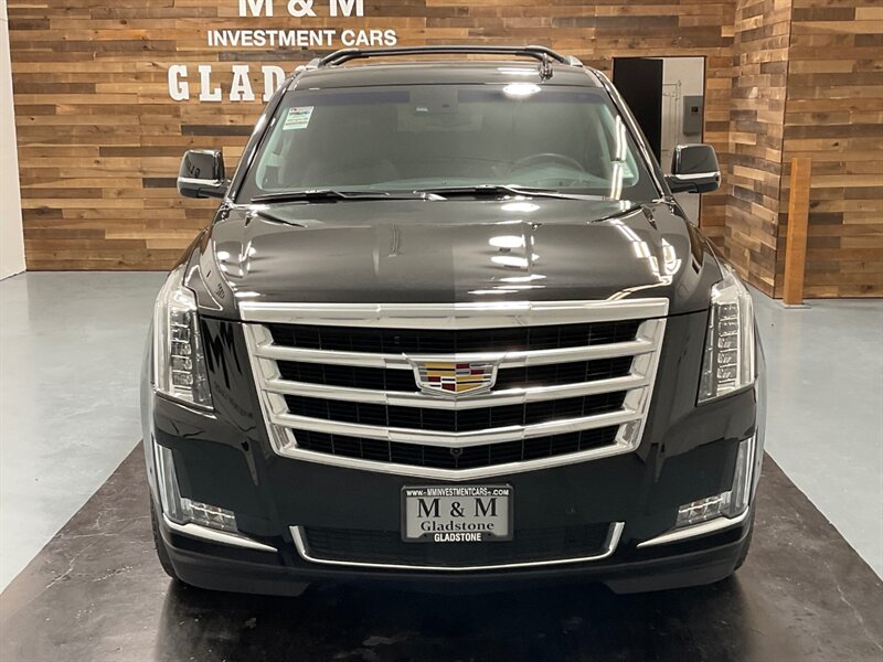 2018 Cadillac Escalade Premium Luxury 4X4 / 6.2L V8 / 66K MILES  / FULLY LOADED - Photo 5 - Gladstone, OR 97027