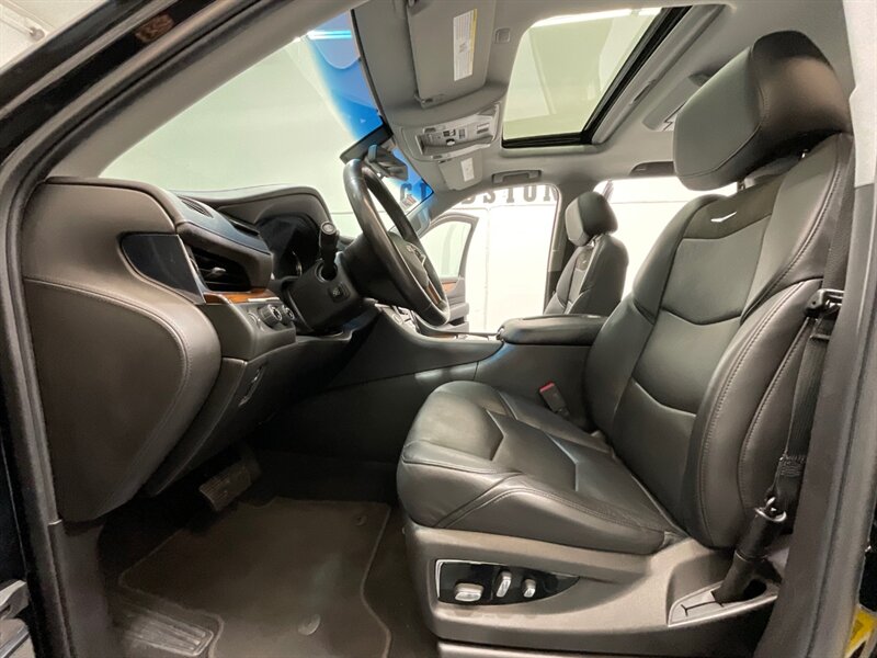 2018 Cadillac Escalade Premium Luxury 4X4 / 6.2L V8 / 66K MILES  / FULLY LOADED - Photo 10 - Gladstone, OR 97027