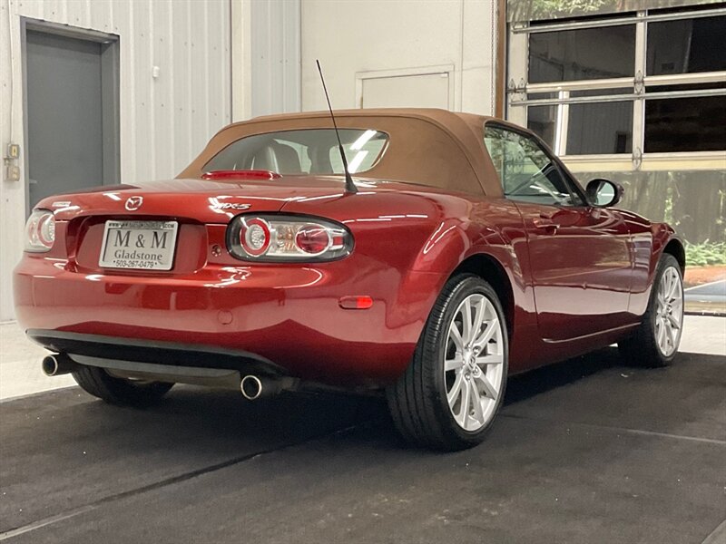 2006 Mazda MX-5 Miata Grand Touring Convertible / 6-SPEED / 1-OWNER  /LOCAL OREGON CAR / Leather Seats / 94,000 MILES - Photo 7 - Gladstone, OR 97027