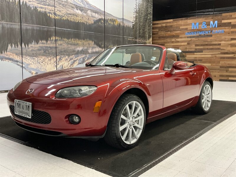 2006 Mazda MX-5 Miata Grand Touring Convertible / 6-SPEED / 1-OWNER  /LOCAL OREGON CAR / Leather Seats / 94,000 MILES - Photo 25 - Gladstone, OR 97027