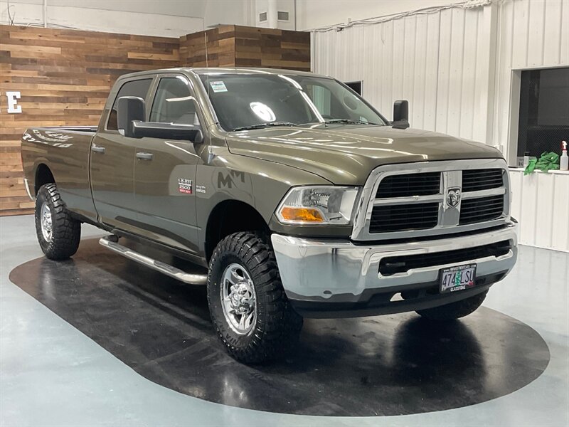 2012 RAM 2500 ST Crew Cab 4X4 / 5.7L V8 HEMI/ ONLY  48,000 MILES  / BACKUP CAMERA - Photo 2 - Gladstone, OR 97027